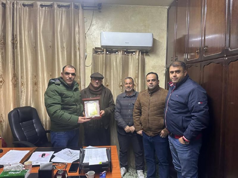 بلدية كوبر تكرم مدير مركز شرطة بيرزيت – صورة 2