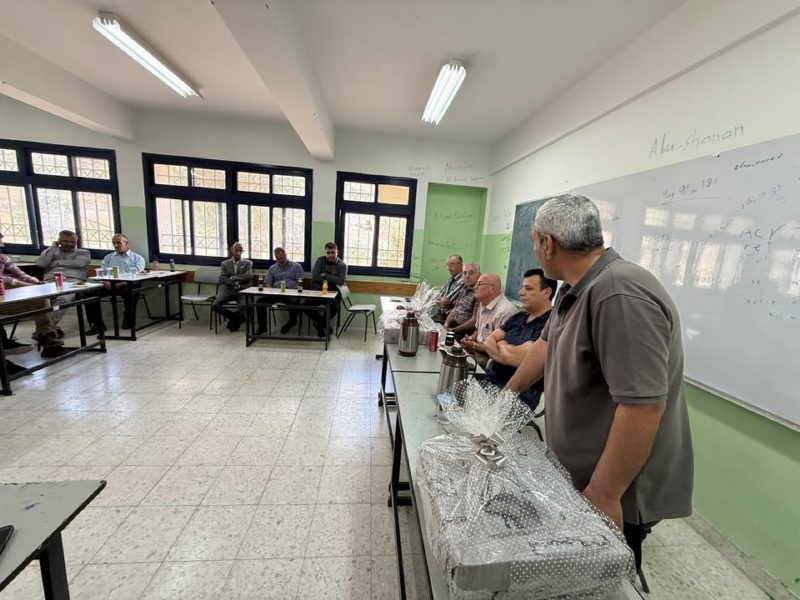 بلدية كوبر ومؤسسات وفعاليات بلدة كوبر تشكر الأستاذ خضر عرار وتكرمه لوصوله سن التقاعد بعد 29 عام من العطاء في… – صورة 12