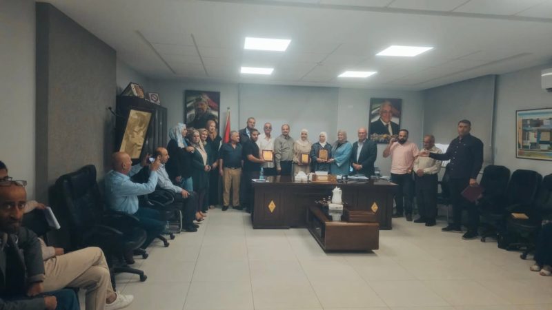 بلدية كوبر تكرم المعلمين المتقاعدين – صورة 14