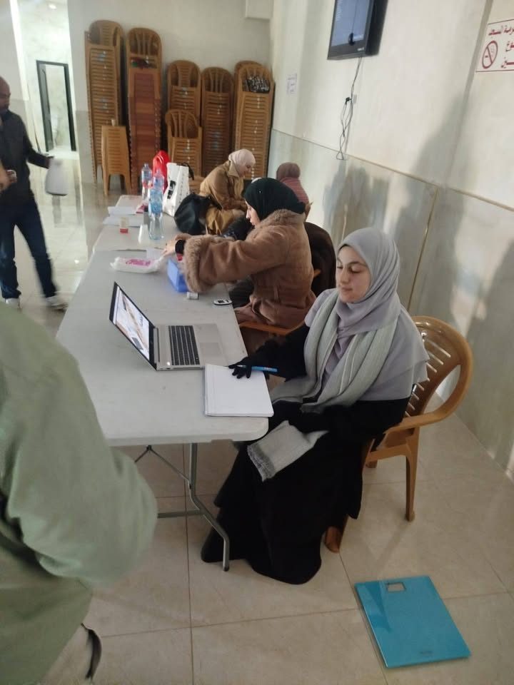 نظّمت بلدية كوبر بالتعاون مع مديرية التنمية الاجتماعية رام الله، ممثلة بمسؤول ملف كبار السن الأستاذ داوود… – صورة 2