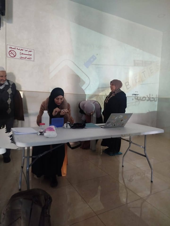 نظّمت بلدية كوبر بالتعاون مع مديرية التنمية الاجتماعية رام الله، ممثلة بمسؤول ملف كبار السن الأستاذ داوود… – صورة 7