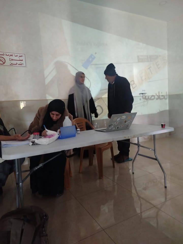 نظّمت بلدية كوبر بالتعاون مع مديرية التنمية الاجتماعية رام الله، ممثلة بمسؤول ملف كبار السن الأستاذ داوود… – صورة 12
