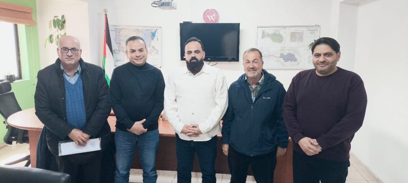 في اطار انهاء كافة العقبات الخاصة بملف النفايات تم توقيع الاتفاقية مع مجلس الخدمات المشترك وتم العمل مباشرة…